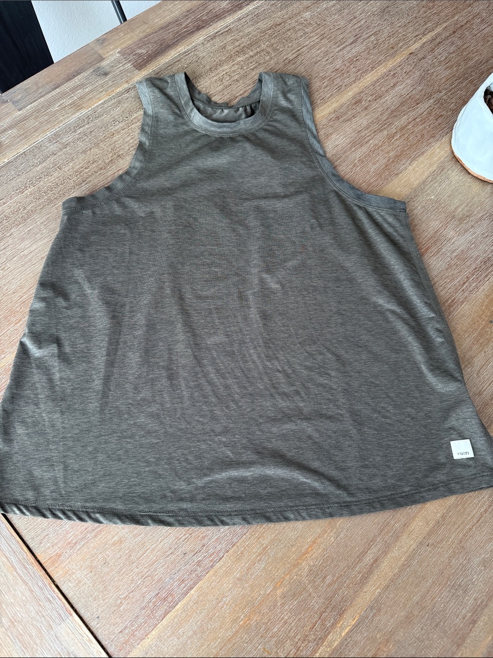 Vuori Mod Tank in Oregano Green Size M - Picture 1 of 1